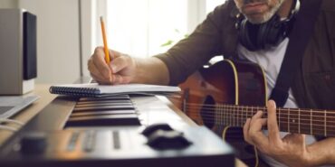 Den økonomiske effekt af generativ AI for den danske musikindustri